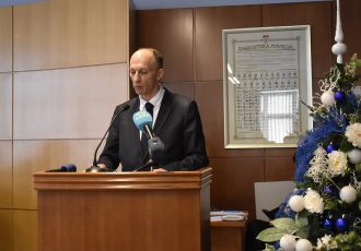 Radnicima Doma za stare i nemoćne u Gospiću danas bile plaće, župan Petry očekuje stabilizaciju ustanove
