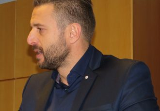 Ivan Bronzović, bivši ravnatelj Doma za starije Ličko-senjske županije oštro odgovorio Aneli Serdar Pašalić na njene prozivke i optužbe