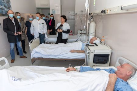 Povodom Svjetskog dana bolesnika župan Petry sa suradnicima posjetio Opću bolnicu Gospić