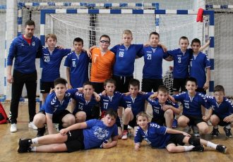 Dječaci U11 RK Gospić skoro pobijedili najbolje ekipe lige