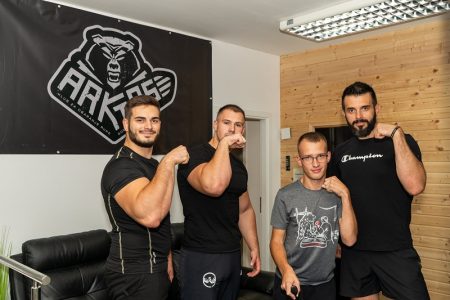 Rino Mašić, svjetski prvak u obaranju ruke i klub Arktos putuju  na  Judgement Day 2023 u Budimpeštu