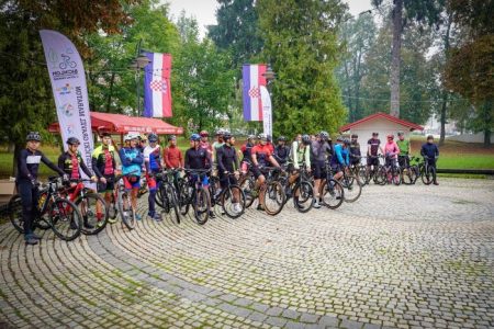 Biciklom u ritmu prirode  – Održan biciklistički gravel maraton kroz Otočac, Brinje i Vrhovine