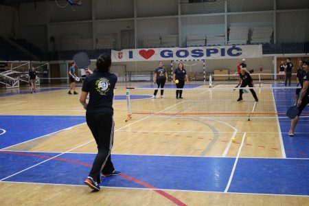 Pickleball nezaustavljivo osvaja Gospić!!!