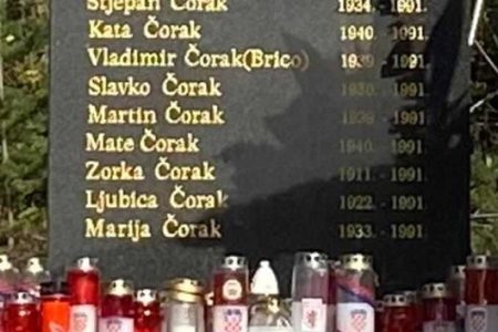 U zaseoku Čorci otkriven spomenik ubijenim civilnim žrtvama Domovinskog rata