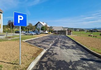 Izgrađeno novo parkiralište za potrebe ambulante Doma zdravlja u Brinju – uloženo 113 tisuća eura