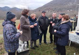 LIJEPO: Kađerovčani i ove godine skromno, ali veselo, proslavili svog svetog Nikolu!!!