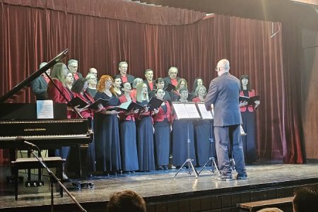 Održan svečani božićni koncert gospićkog Gradskog zbora “Vila Velebita”!