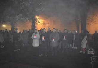 HDZ u Gospiću odao počast utemeljitelju stranke dr.Franji Tuđmanu povodom godišnjice njegove smrti