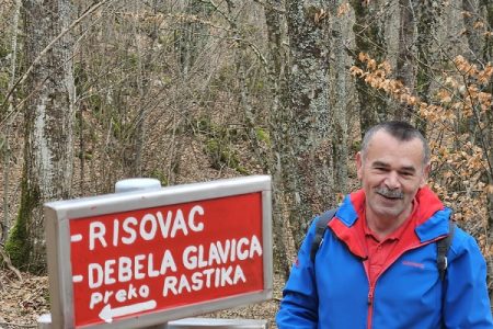 Matina staza je 10,5 kilometara duga prekrasna planinarska staza na području Značajnog krajobraza “Risovac-Grabovača”