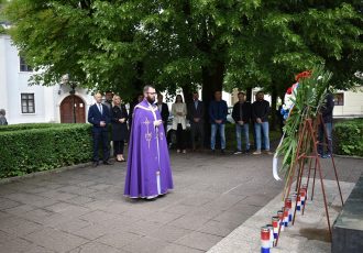 U Gospiću odavanje počasti onima koji su svoje živote dali za Hrvatsku