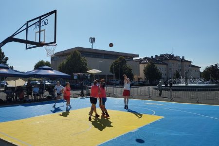 “Ulična košarka” oduševila i u Gospiću
