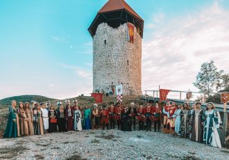 Perušićani se lijepim festivalom vratili u prošlost!!!