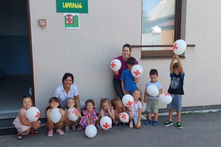 LIJEPO: Crveni križ uči malene Lovinčane kako se zaštiti od vrućine!!!