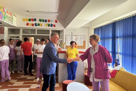 Darko Milinović i Ivica Kovačević posjetili Dječji vrtić i JVP Gospić