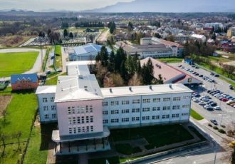 Od ponedjeljka 31.ožujka zatvara se prometnica od Budačke ulice pored zgrade Gimnazije do sportske dvorane