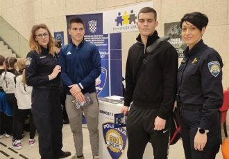 U sklopu kampanje “Budi zakon” predstavljeno policijsko zanimanje na Memorijalnom kickboxing kupu „Josip Jović“