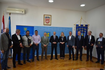 Župan Ernest Petry dodijelio Zahvalnice gradonačelnicima i načelnicima za suradnju u mandatu 2021.–2025.