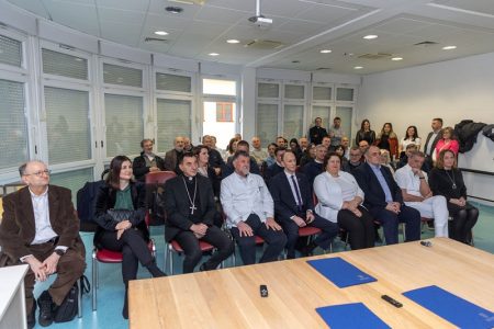 Uprava Medicinskog fakulteta u Zagrebu u radnom posjetu OB Gospić: potpisani ugovori o međusobnoj suradnji s Općom bolnicom Gospić i Domom zdravlja Ličko-senjske županije