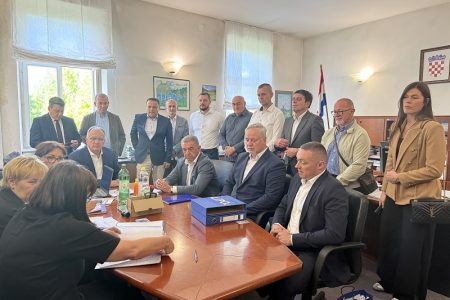 Stranka LiPO predala kandidature za nadolazeće lokalne izbore