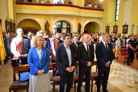 Mandalina je, zaštitnica grada Gospića