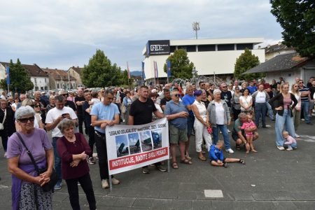 Iza ilegalnog otpada u Gospiću stoje talijanska mafija i hrvatsko podzemlje???