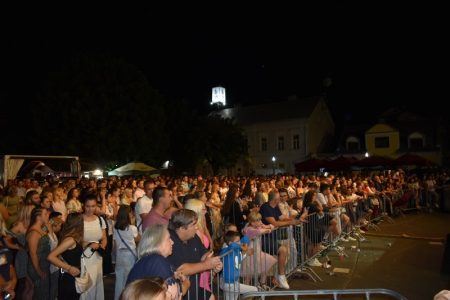 Petar Grašo oduševio Gospićane!!!
