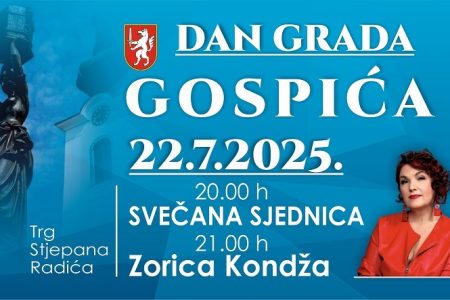 Zorica Kondža na Trgu Stjepana Radića nastupa na Dan grada Gospića