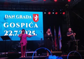 Glazbena diva Zorica Kondža i predsjednik Zoran Milanović uveličali slavlje Dana grada Gospića