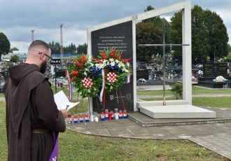 Gospić obilježio Dan sjećanja na žrtve svih totalitarnih i autoritarnih režima