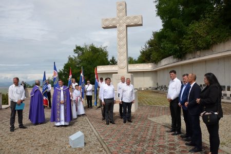 Udruga branitelja HEP-a poginulim kolegama postavila spomen-ploču iz Peruče