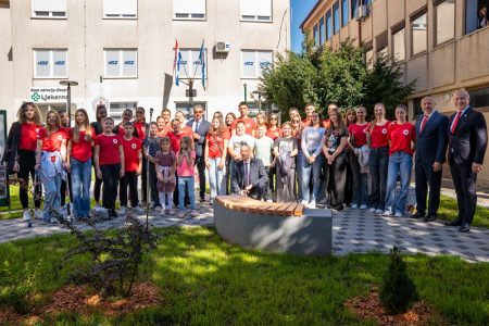 U Gospiću svečano otvoren Park Gradskog društva Crvenog križa povodom 140. obljetnice Društva