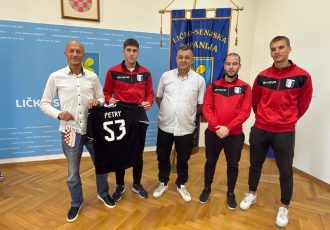 Na prijemu kod župana Petryja predstavnici Malonogometnog kluba Lika Šport
