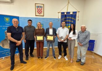 Župan Petry primio uredništvo „Ličkog puta“ povodom 10. obljetnice osnutka