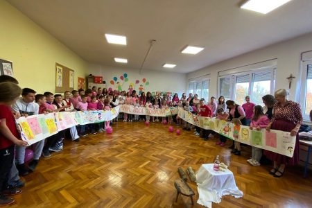 Djeca poslala snažnu poruku kroz projekt “Mama budi zdrava”