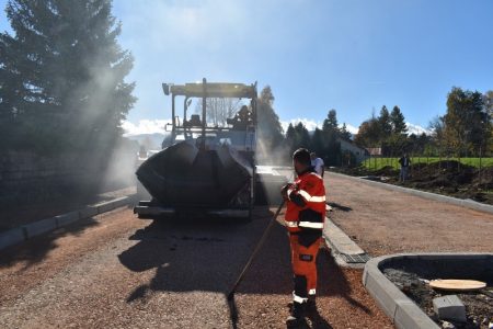 ODLIČNA VIJEST: Za blagdan Svih svetih okoliš gospićkog groblja bit će potpuno uređen!!!