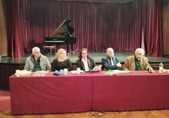 Dano Ivšinović iz svoje aforističke zone komfora uplovio  u vode poezije!!!