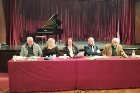 Dano Ivšinović iz svoje aforističke zone komfora uplovio  u vode poezije!!!