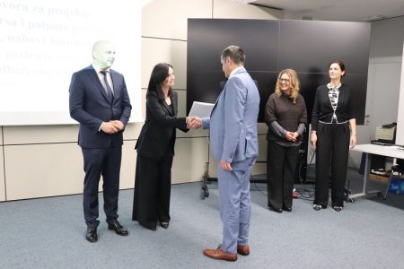 Potpisan ugovor s FZOEU za čišćenje speleoloških objekata u Nacionalnom parku Plitvička jezera