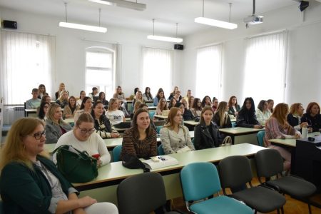 LIJEPO: 53 studenta upisala prvu godinu za buduće učitelje i odgojitelje u Gospiću