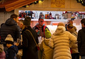 Otvoren Javni poziv za zakup adventskih kućica u Otočcu