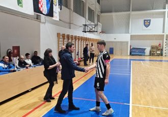 BRAVO: Malonogometaši Lika športa “razbili” Zagreb 92 rezultatom 11:1!!!