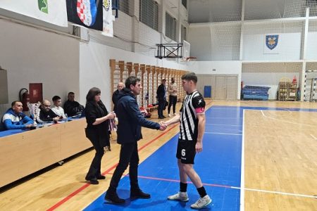 BRAVO: Malonogometaši Lika športa “razbili” Zagreb 92 rezultatom 11:1!!!