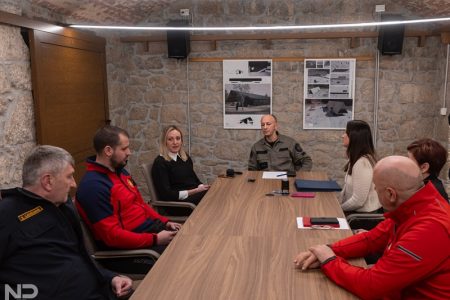 Župan Petry potpisao ugovore vrijedne preko 300.000 eura za potrebe vatrogasaca, HGSS-a i Crvenog križa