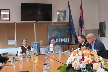 Započinju radovi na Rekonstrukciji nerazvrstane ceste KR-10 (Cesta spasa) i izgradnji 10(20) kV kabela