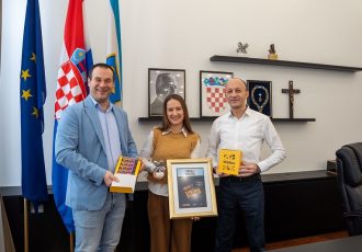 Župan Petry primio Nikolinu Perša povodom pobjede u projektu Startaj Hrvatska