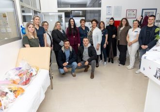 Predstavnici Savjeta mladih LSŽ posjetili OB Gospić povodom Svjetskog dana bolesnika