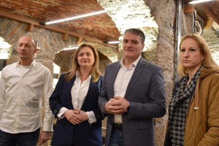 Gospićani će s nelegalnim otpadom morati živjeti još neko vrijeme