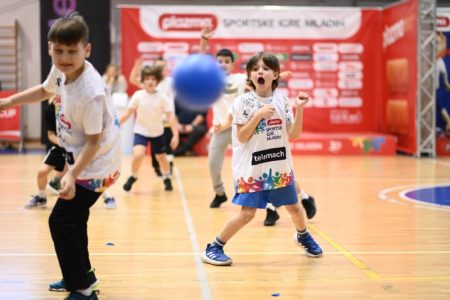 Čvarci i Lički tigriči najbolje ekipe na Telemach Danu sporta u Gospiću Ana, Filip, Sara i Ivano najbrži u Ličko-senjskoj županij