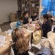 Kreativno i radno u Gradskoj knjižnici Novalja: djeca izrađivala karnevalske maske i učila uz podršku