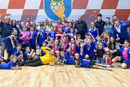 Tri medalje za RK Gospić na međunarodnom turniru mini rukometa
